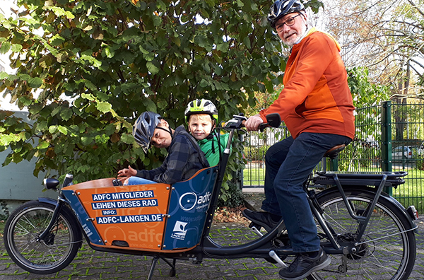 Mit Kind unterwegs - Lastenrad, Anhänger & Co.